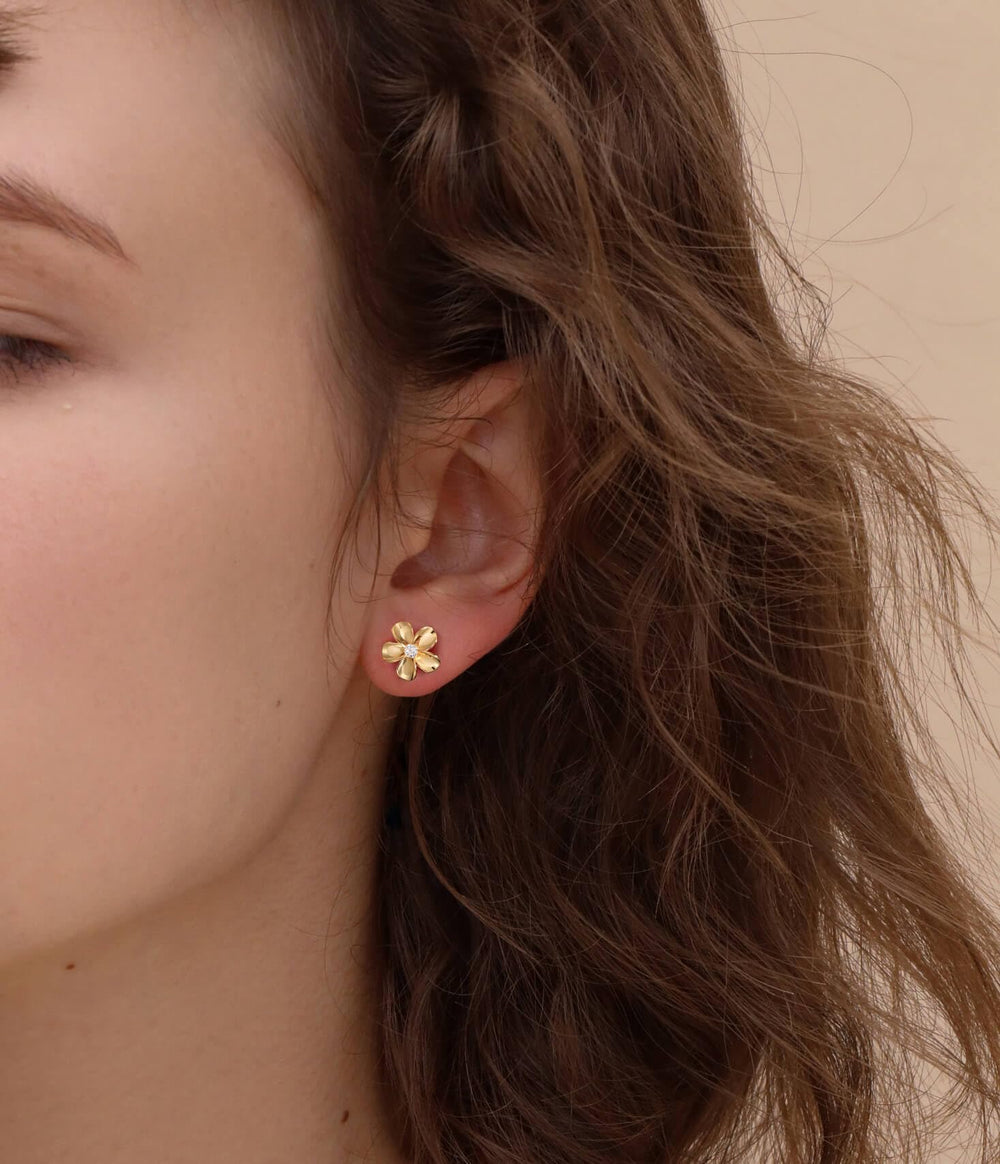 S.Leaf Plumeria Flower Earrings
