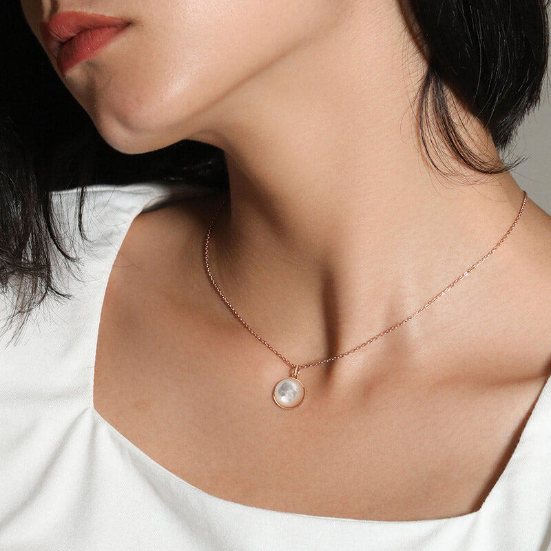 Rose Gold Convex Round Mother of Pearl Pendant Necklace